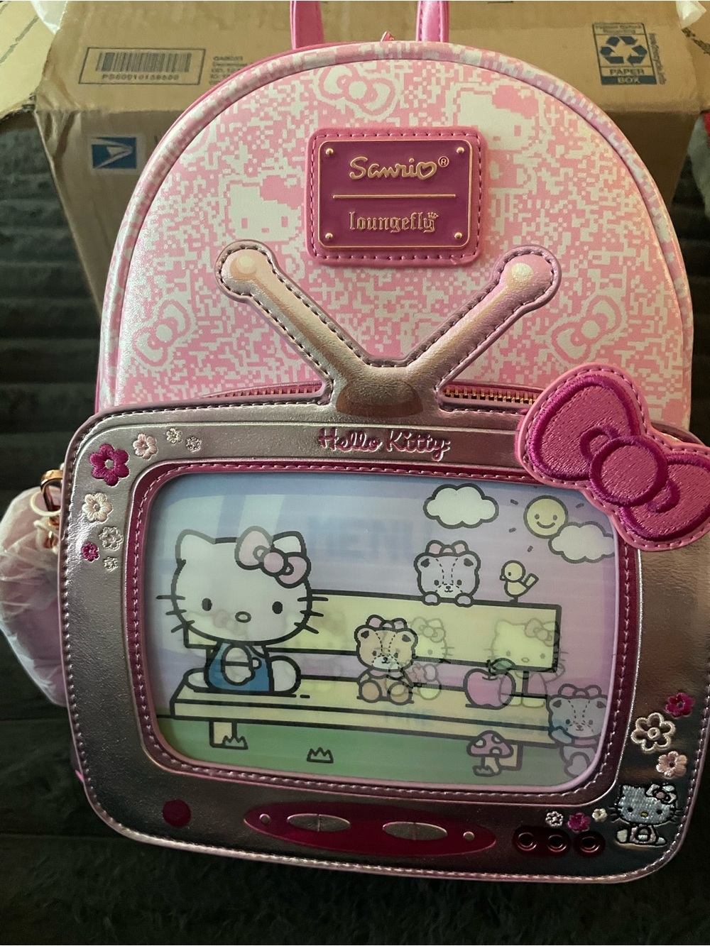 Loungefly Sanrio Hello Kitty Vintage TV Lenticular Mini Backpack with Coin Bag